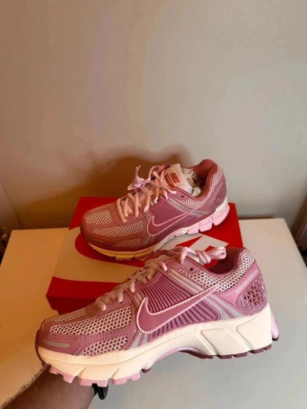 Nike zoom vomero 5 pink rose taille 37,5 2