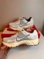 Nike zoom vomero 5 white summit taille 38,5