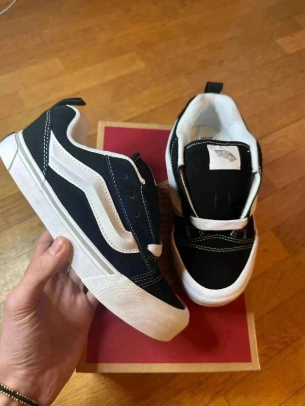 Vans knu skool taille 36 neuve