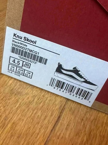 Vans knu skool taille 36 neuve