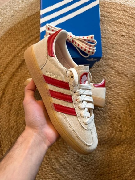 Adidas handball spezial valentines day 2026 - Taille 41
