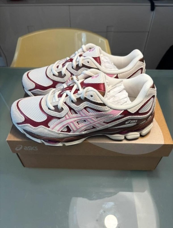 Asics Gel-nyc cream sweet pink taille 39,5 2
