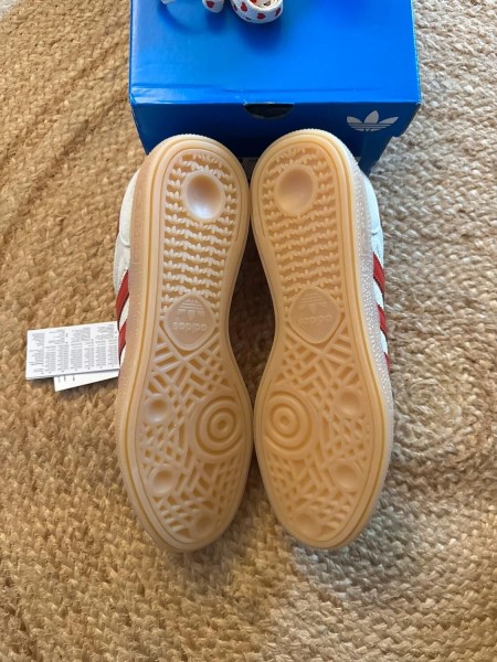Adidas handball spezial valentines day 2026 - taille 42