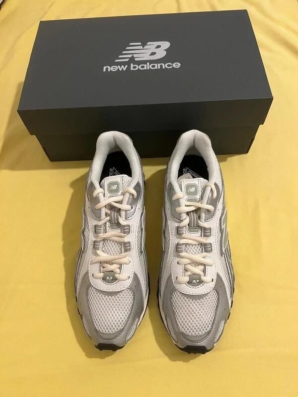New balance 204L Silver Metallic Sage Green - Neuf - 38,5 2