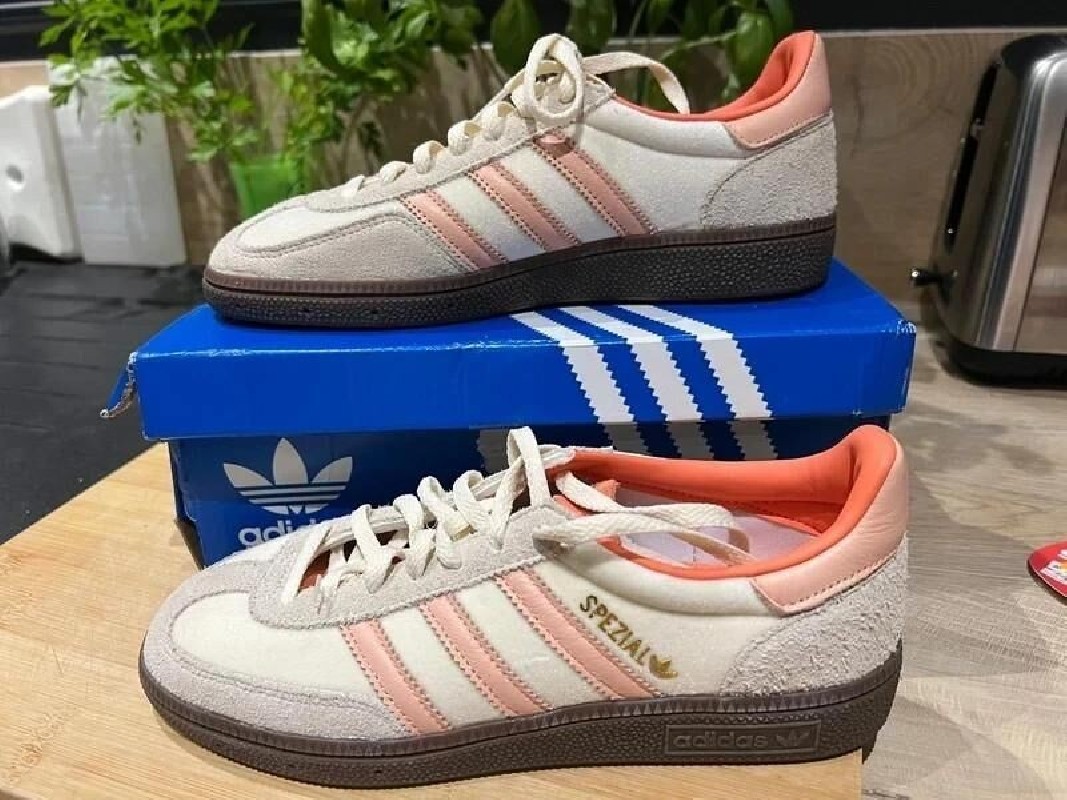 adidas handball spezial cream white coral velvet - neuf - 38 2/3