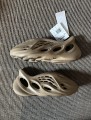 adidas Yeezy Foam RNR Clay Taupe