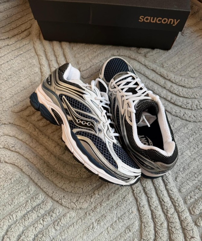 Saucony Omni 9 Progrid Deep Navy Bleu Foncé - Taille 44
