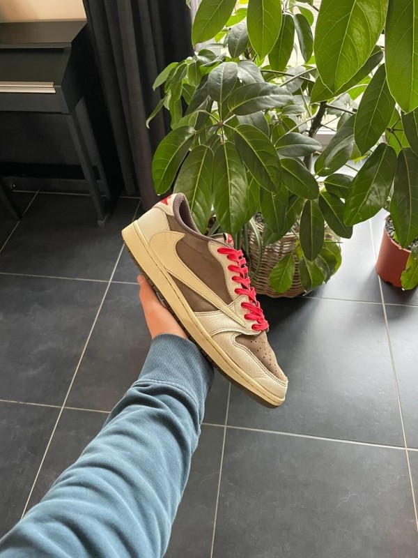 Nike Jordan 1 low Travis Scott Reverse Mocha - EU 45// US 11