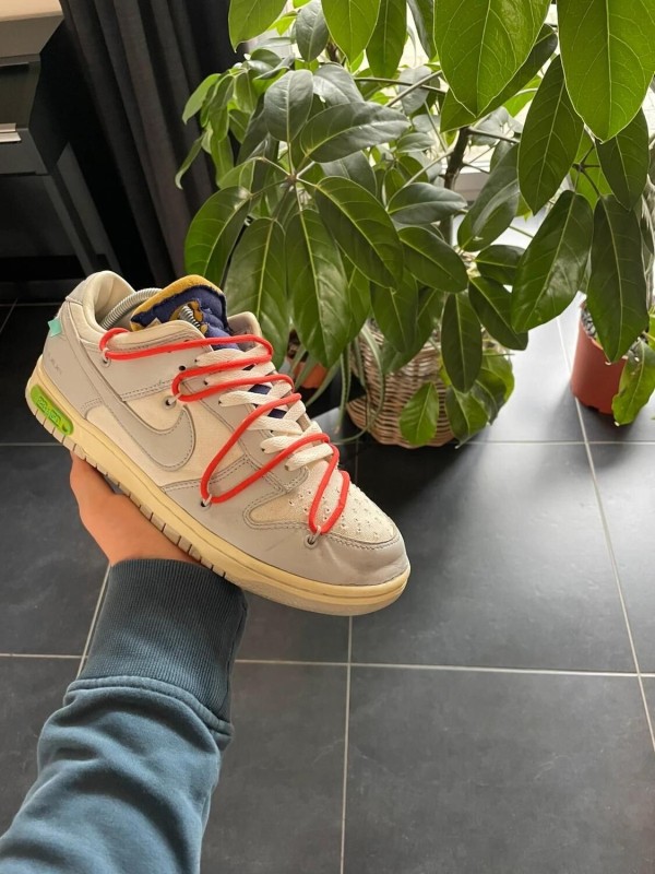 Nike dunks low off-white lot 23/50 - EU 44// US 10 2