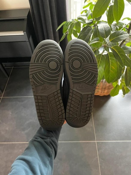 Jordan 1 Low Travis Scott Black Phantom - EU 40,5// US 6.5