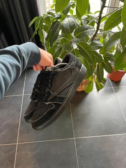Jordan 1 Low Travis Scott Black Phantom - EU 40,5// US 6.5