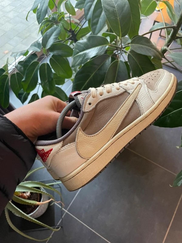 Jordan 1 Low Travis Scott reverse mocha - EU 42,5// US 9 2