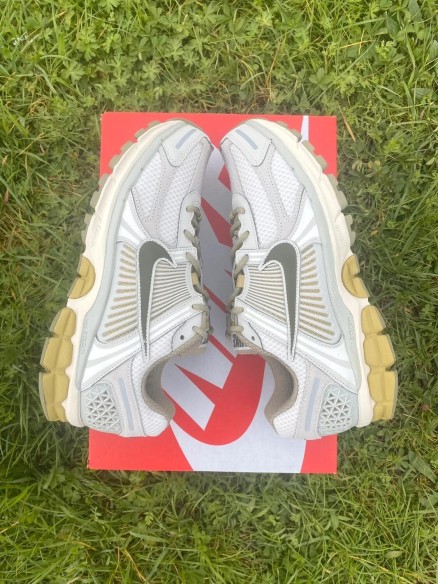 Nike vomero 5