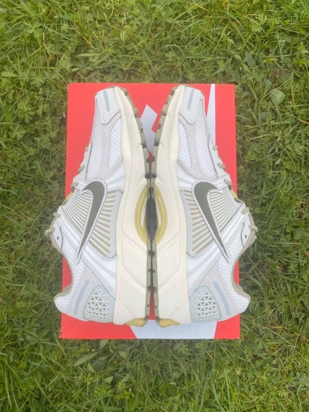 Nike vomero 5