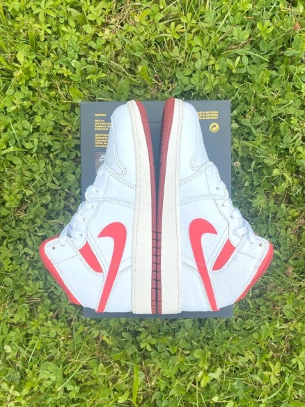 Air Jordan 1 Mid