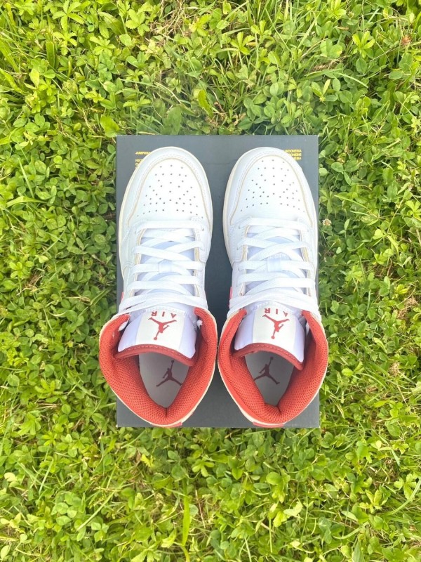 Air Jordan 1 Mid 2