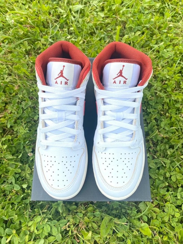 Air Jordan 1 Mid 2