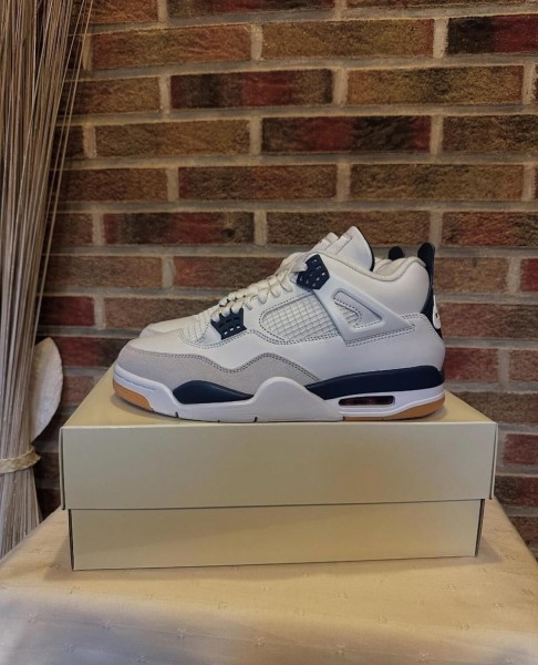 Jordan 4 Retro SB Navy