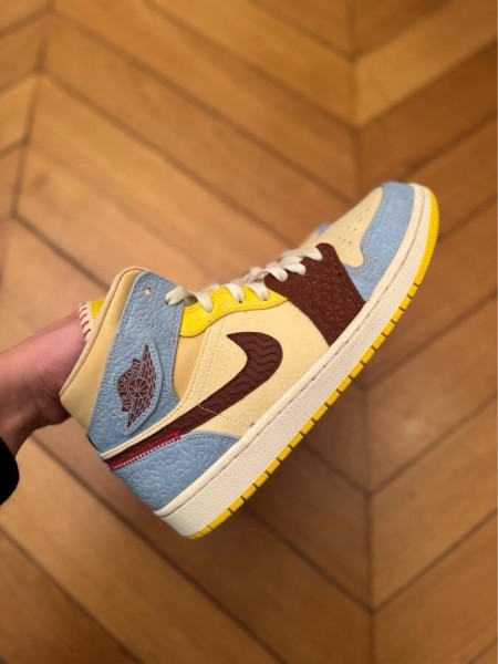 Air Jordan 1 Mid SE Fearless Maison Chateau Rouge