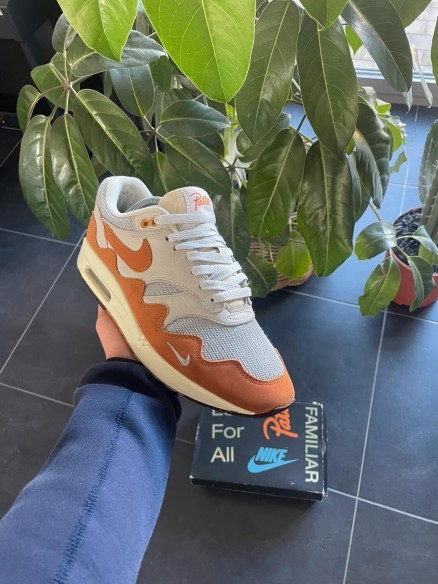 Air Max 1 patta waves monarch - EU 43// US 9.5