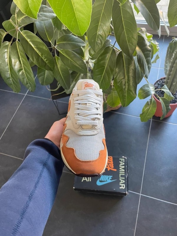 Air Max 1 patta waves monarch - EU 43// US 9.5 2