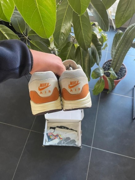 Air Max 1 patta waves monarch - EU 43// US 9.5