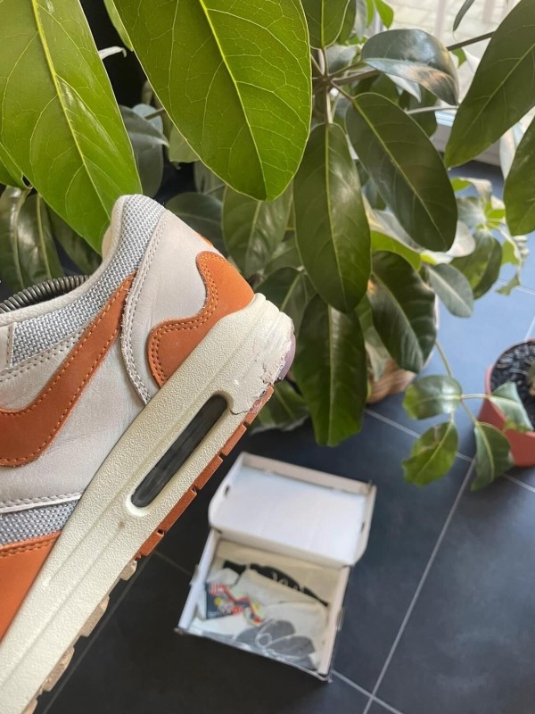 Air Max 1 patta waves monarch - EU 43// US 9.5 2