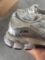 Asics nyc white silver metallic cream & grey