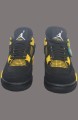 Nike Jordan 4 Thunder Retro 2023 taille 42