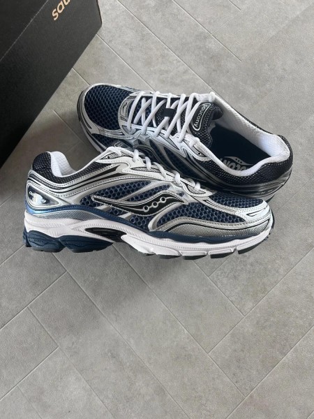 Saucony OMNI progrid 9 blue deep navy marine - 46,5