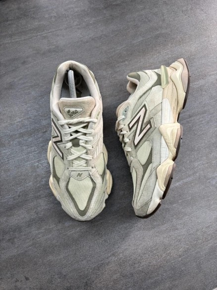 New balance 9060 - taille 43