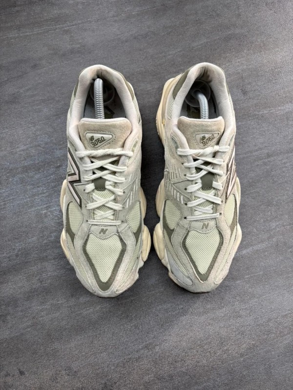 New balance 9060 - taille 43 2
