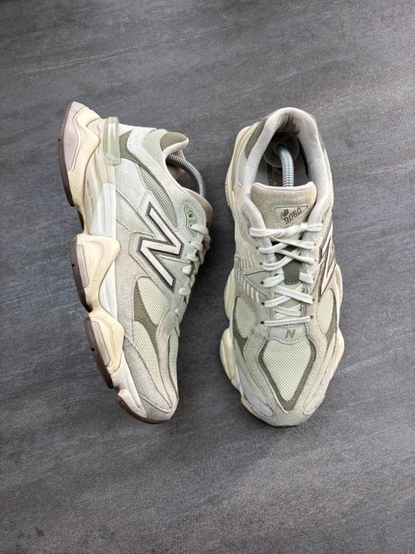New balance 9060 - taille 43 2