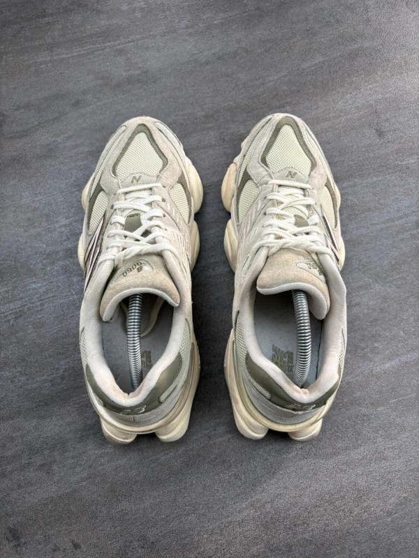 New balance 9060 - taille 43 2