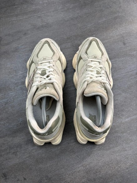 New balance 9060 - taille 43