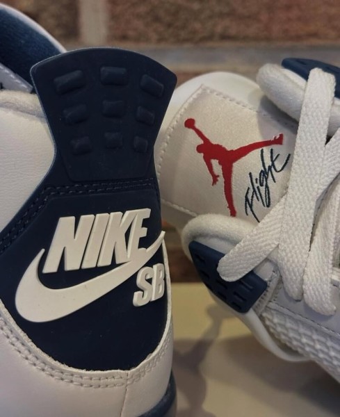 Jordan 4 Retro SB Navy