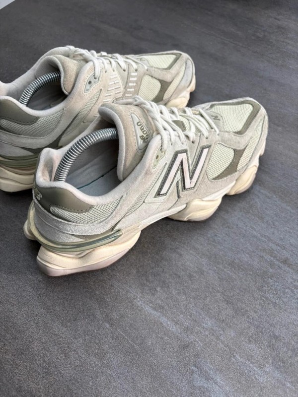 New balance 9060 - taille 43 2