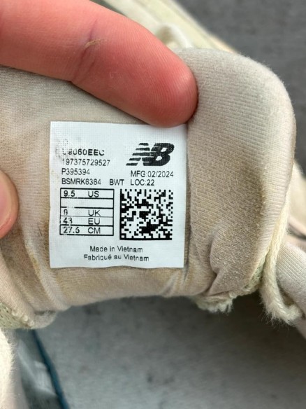 New balance 9060 - taille 43