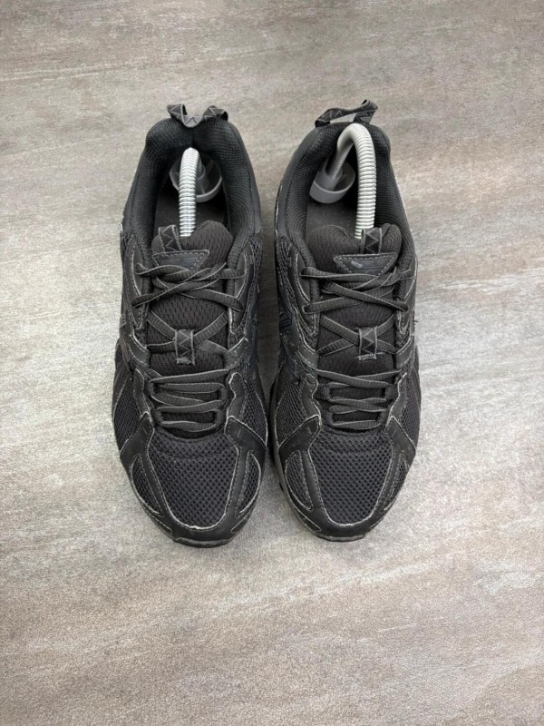 New balance 610 black - taille 39,5 2