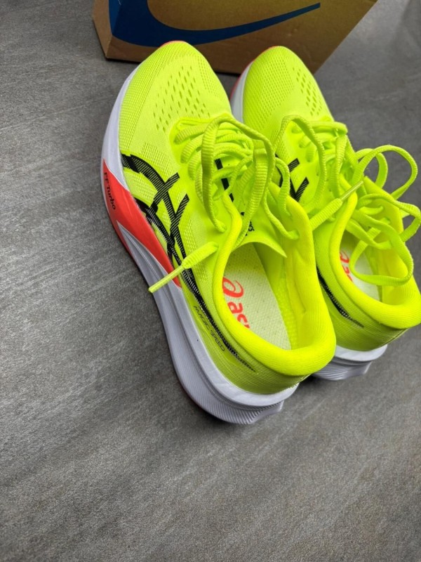 Asics magic speed 4 - taille 37,5 2