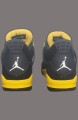 Nike Jordan 4 Thunder Retro 2023 taille 42