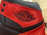 Nike Air Jordan 1 Rétro High OG Satin Bred taille 7W US (38 EU)