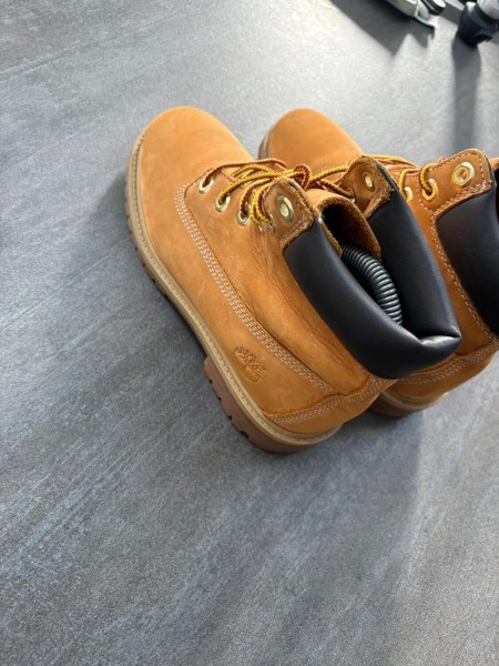 Boots Timberland Premium 6-inch ( taille 36 )