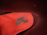 Nike Air Jordan 1 Rétro High OG Satin Bred taille 7W US (38 EU)
