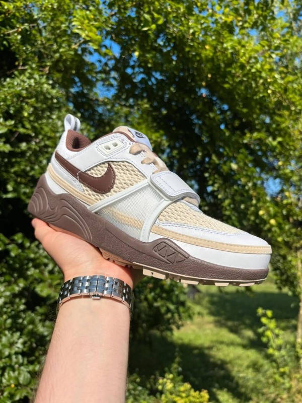 Nike Zoom Field Jaxx Light Chocolate X Travis Scott 2