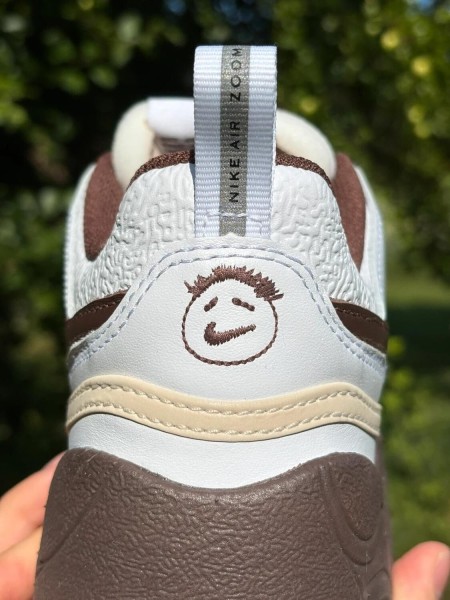 Nike Zoom Field Jaxx Light Chocolate X Travis Scott