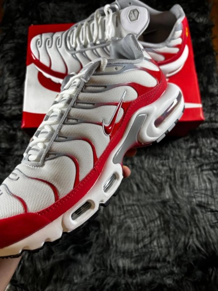 Nike Air Max TN Requin Blanche et rouge - Taille 43