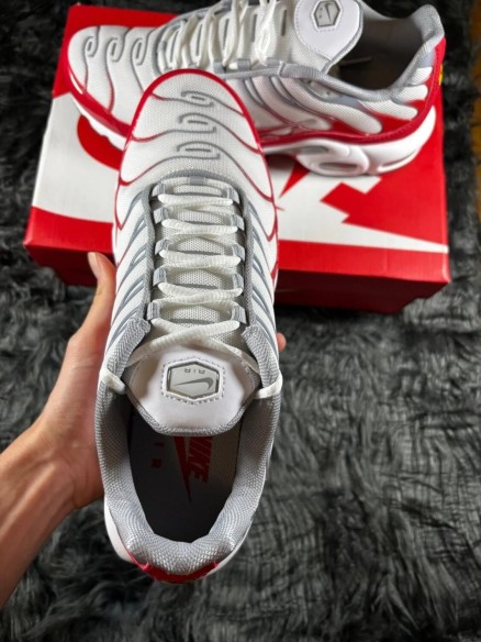 Nike Air Max TN Requin Blanche et rouge - Taille 43