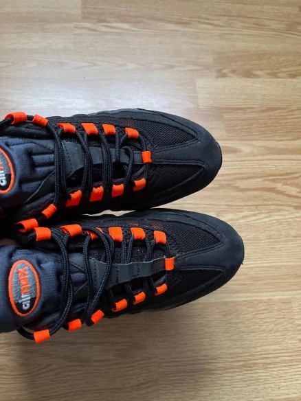 Nike air max 95 noir rouge carmin