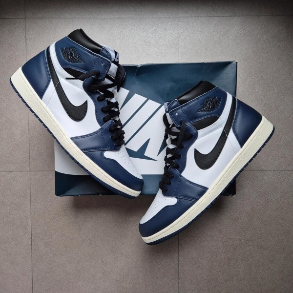 Jordan 1 High "Midnight Blue"